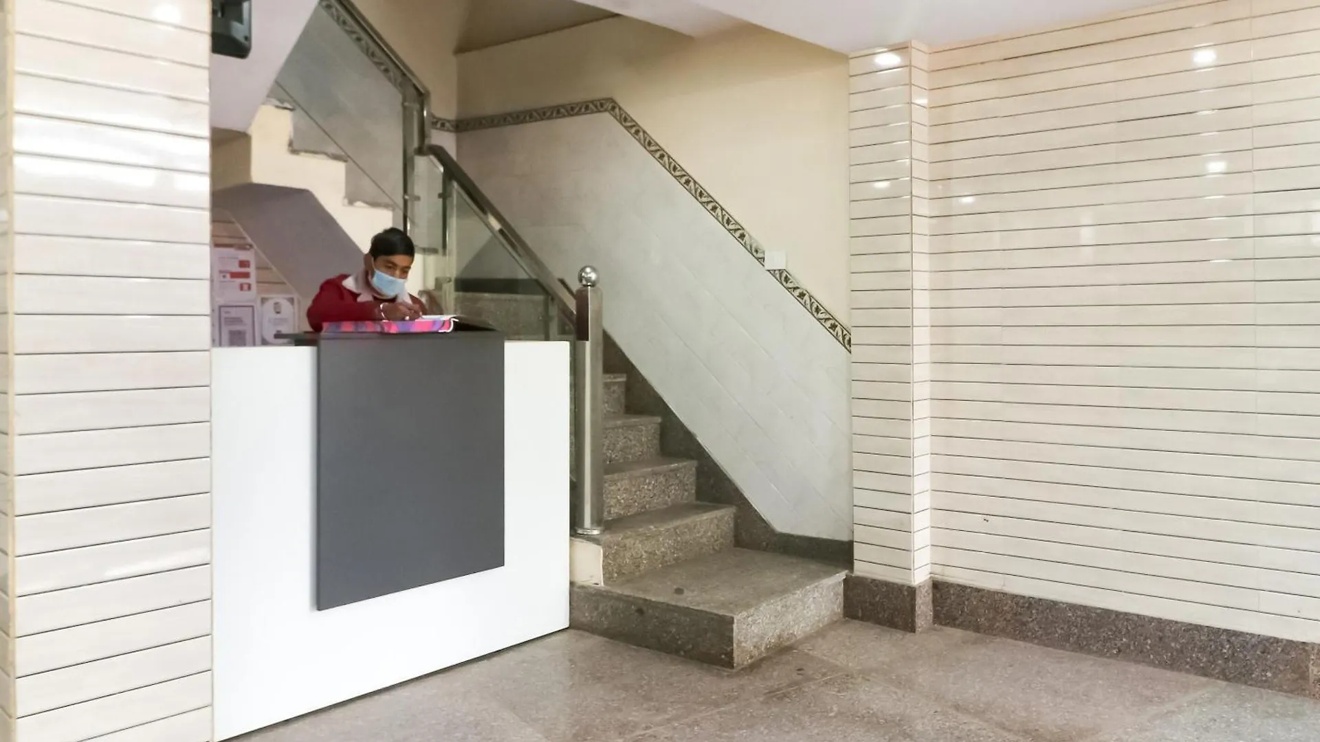 Hotel O Mayur Plaza Delhi