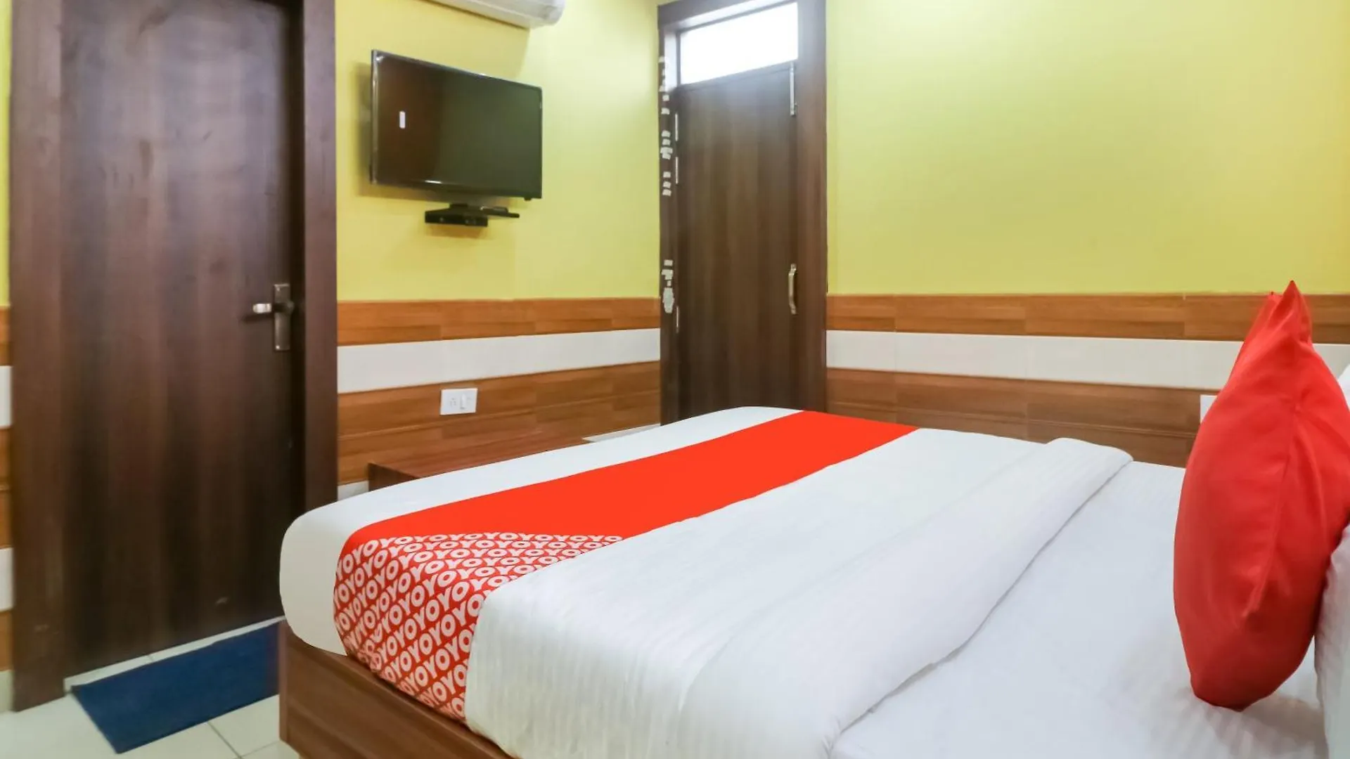 Hotel O Mayur Plaza Delhi