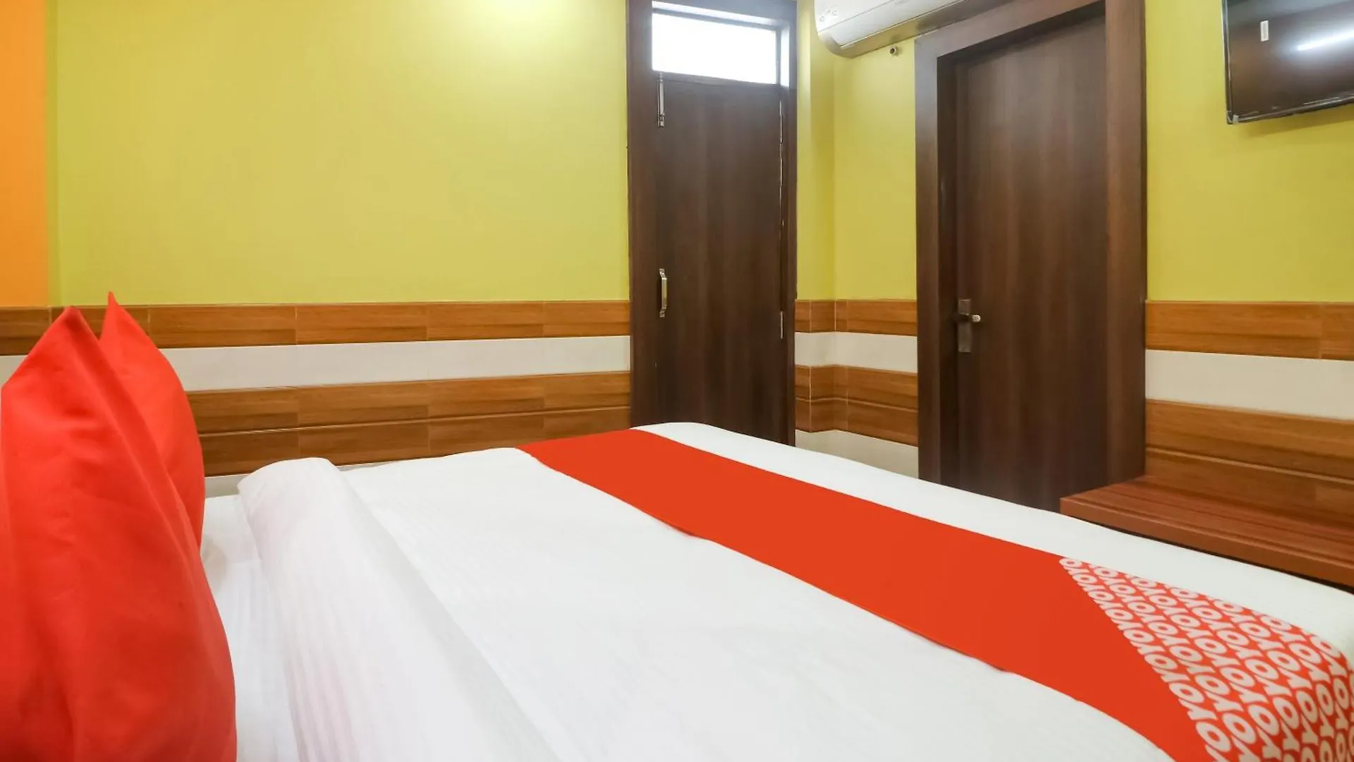 Hotel O Mayur Plaza Delhi