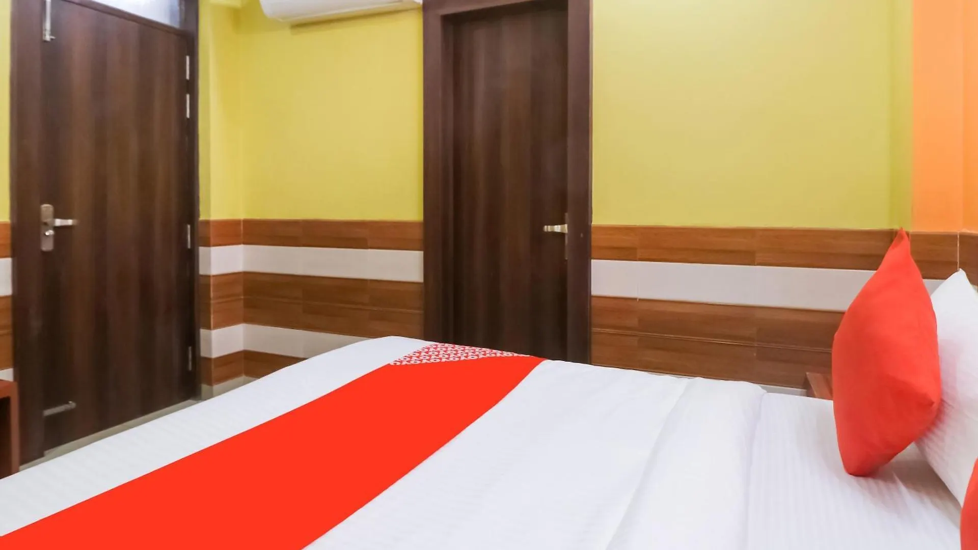 Hotel O Mayur Plaza Delhi  Delhi (National Capital Territory of India)