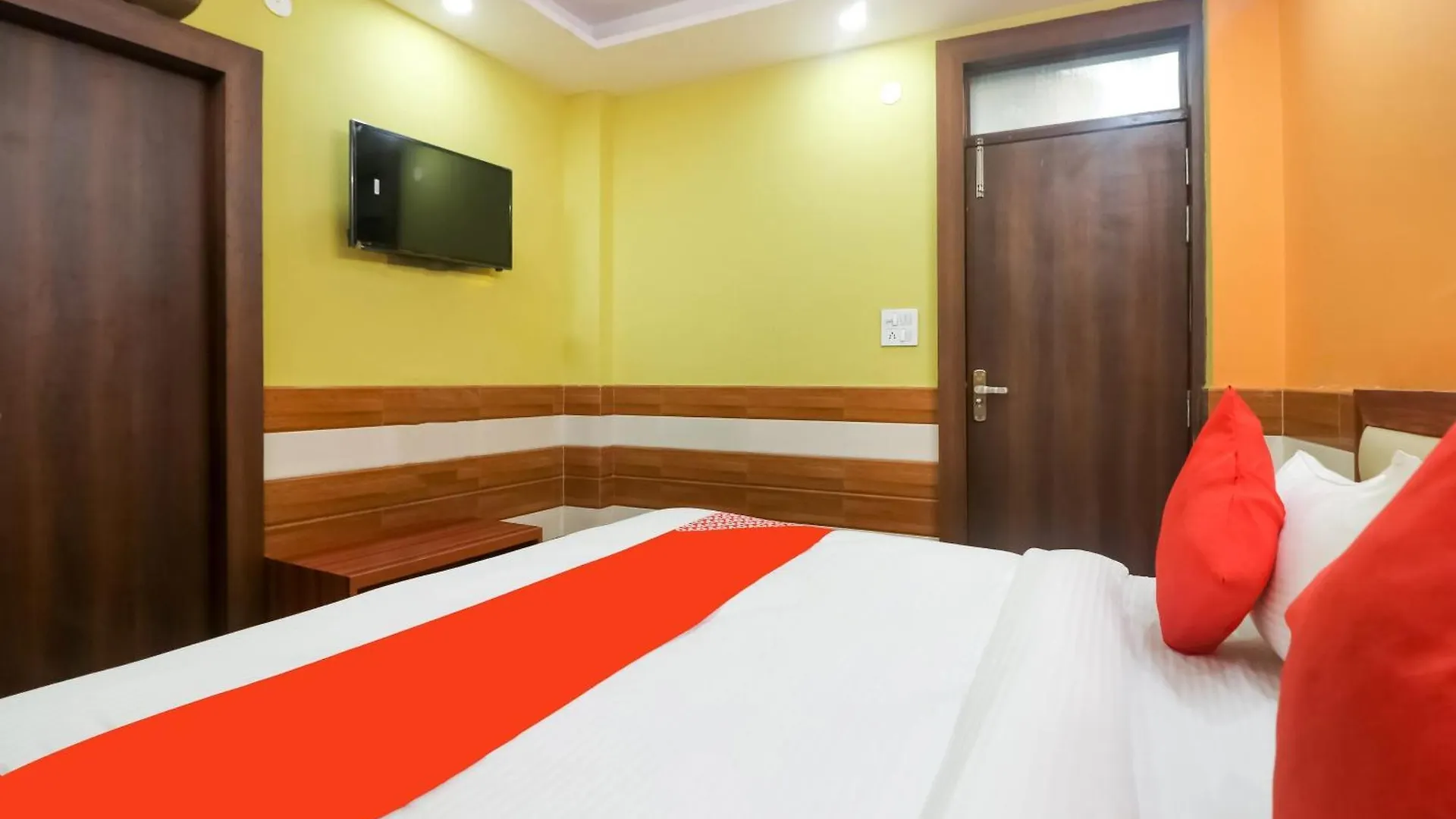 Hotel O Mayur Plaza Delhi